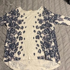 Lightweight sweater